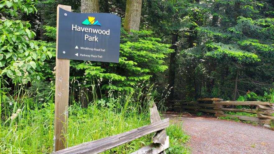havenwood park colwood flag sign