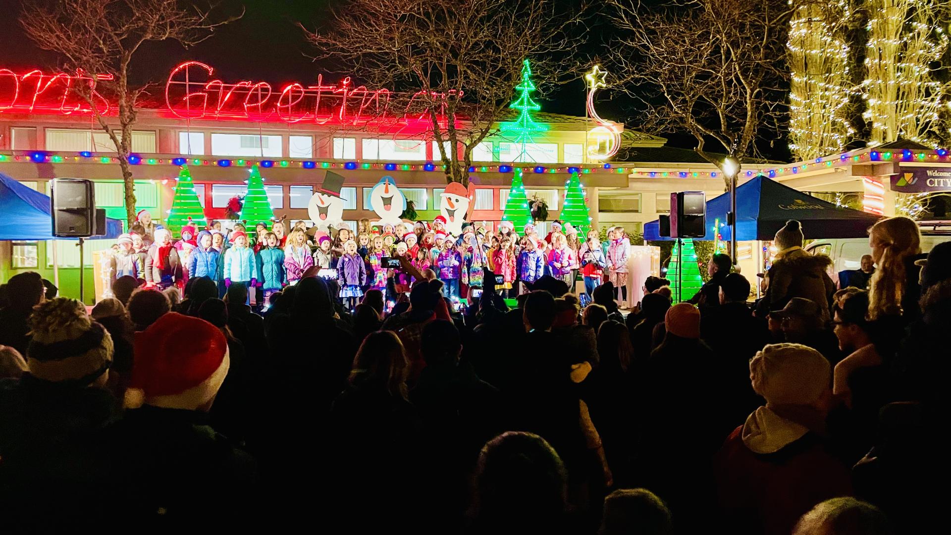 kids choir christmas light up